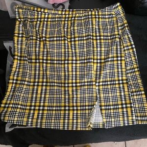 Shirt 2X yellow black and white